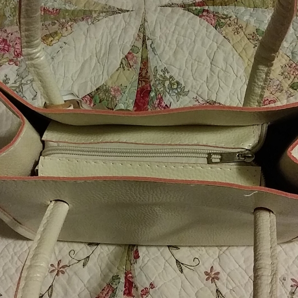 Purse - Picture 4 of 8